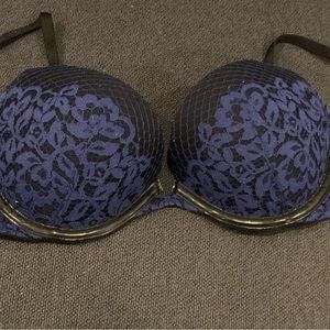 Gorgeous Victoria’s Secret Black and Push Up Blue Bra Size 32D
